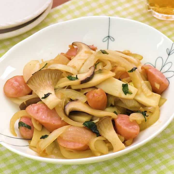 ソーセージと玉ねぎのしそにんにく炒め