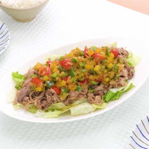 「牛肉の彩りマスタード炒め」のレシピ動画