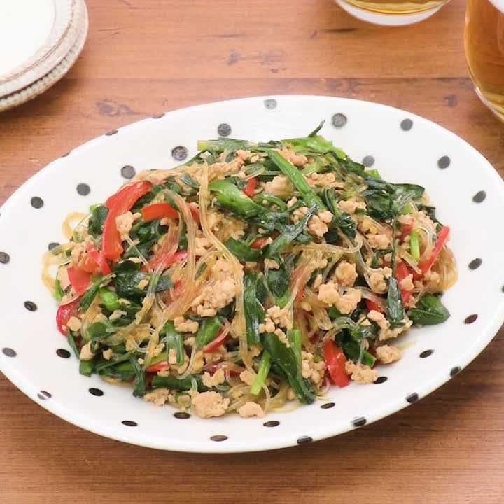 鶏ひき肉とニラの春雨炒め