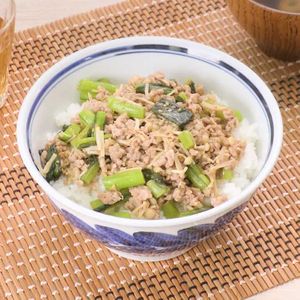 「豚ひき肉と野沢菜ののっけごはん」のレシピ動画