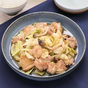 「キャベツと鶏肉のポン酢蒸し」のレシピ動画