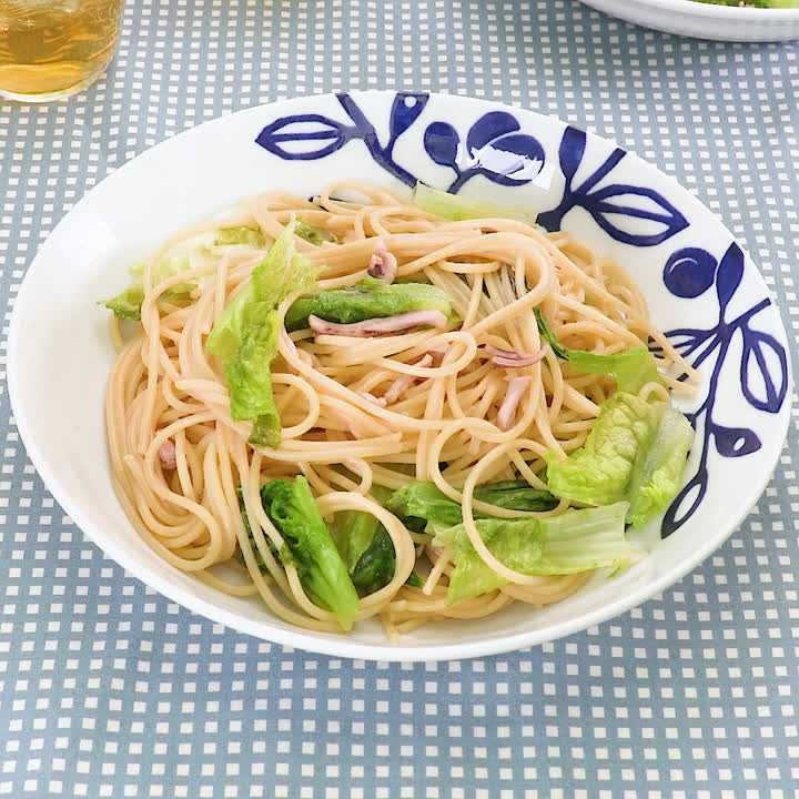 塩辛とサニーレタスのパスタ