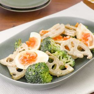 「ブロッコリーとゆで卵のからしマヨ和え」のレシピ動画