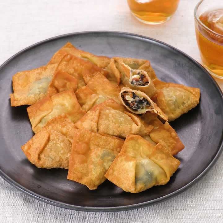 ひじきと梅のチーズ揚げワンタン