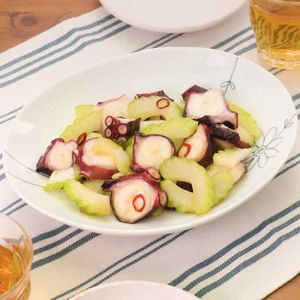 たことセロリの酢の物