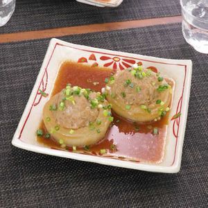 「玉ねぎの肉詰め中華煮」のレシピ動画
