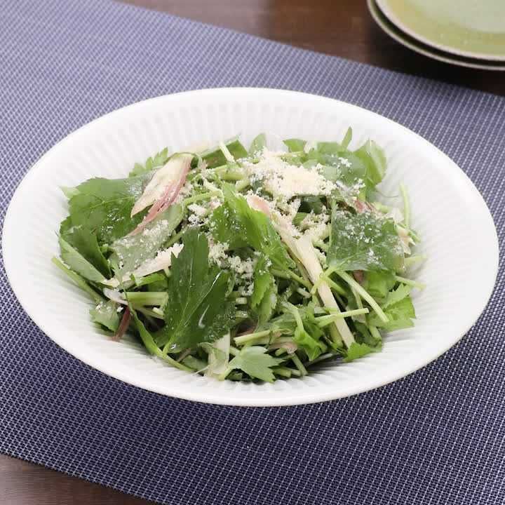 和ハーブの粉チーズサラダ