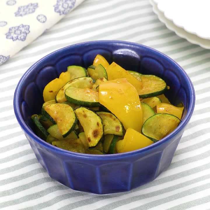パプリカとズッキーニのカレーマリネ