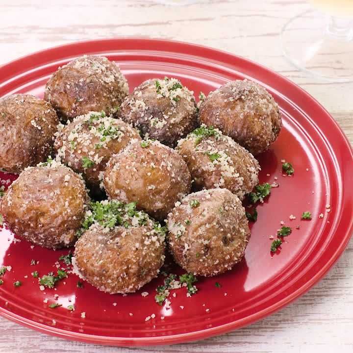 新じゃがの丸ごとフライドポテト