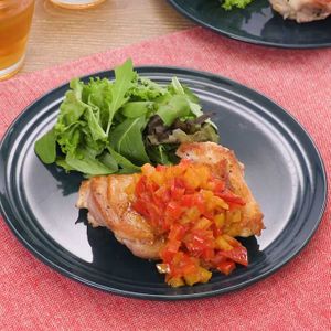 「パプリカソースのチキンソテー」のレシピ動画