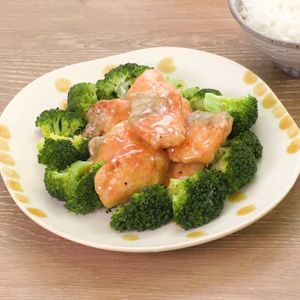 「鮭の唐揚げマヨソースあえ」のレシピ動画