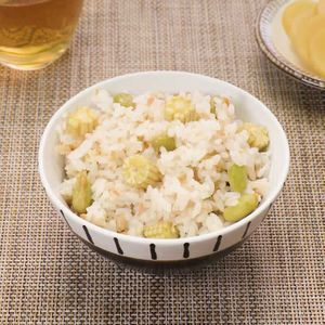 「ヤングコーンと枝豆の炊き込みご飯」のレシピ動画