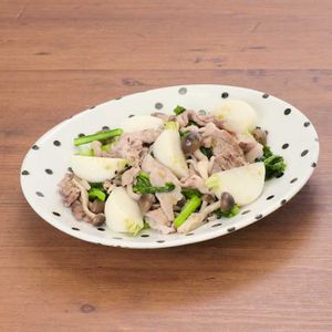 「豚肉とかぶの柚子胡椒炒め」のレシピ動画