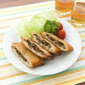 「合いびき肉とバジルチーズの揚げパン」のレシピ動画