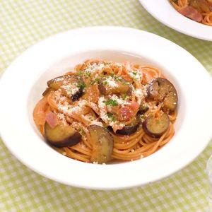 なすとベーコンのケチャップパスタ