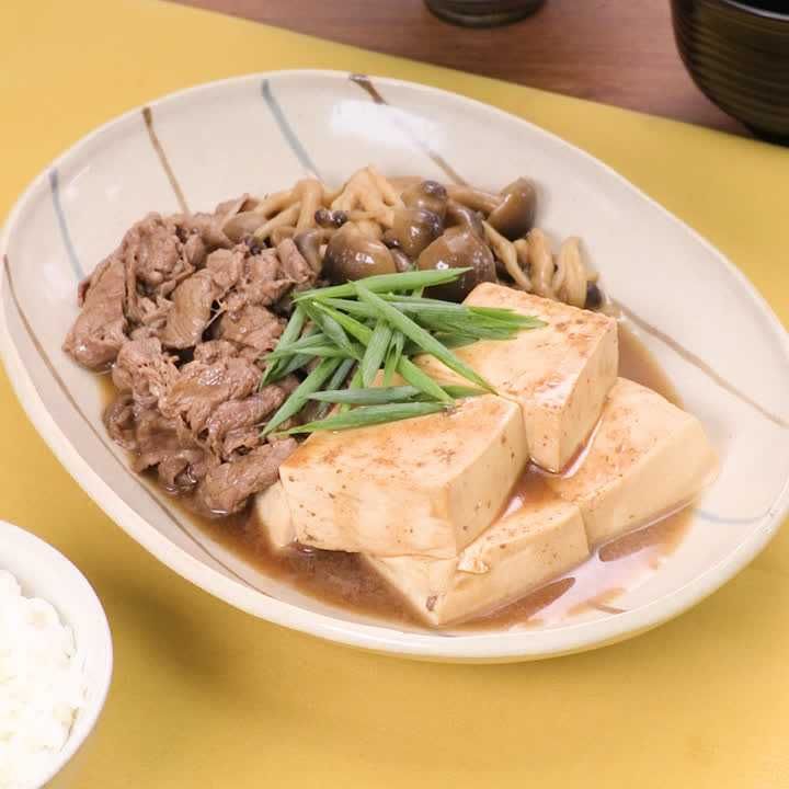 牛肉としめじの肉豆腐
