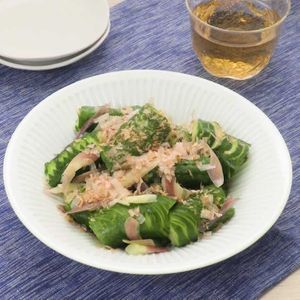 ささっと作れる きゅうりとみょうがの塩昆布漬けのレシピ動画 作り方 Delish Kitchen ささっと作れる きゅうりとみょうがの塩昆布漬けのレシピ動画 作り方 Delish Kitchen