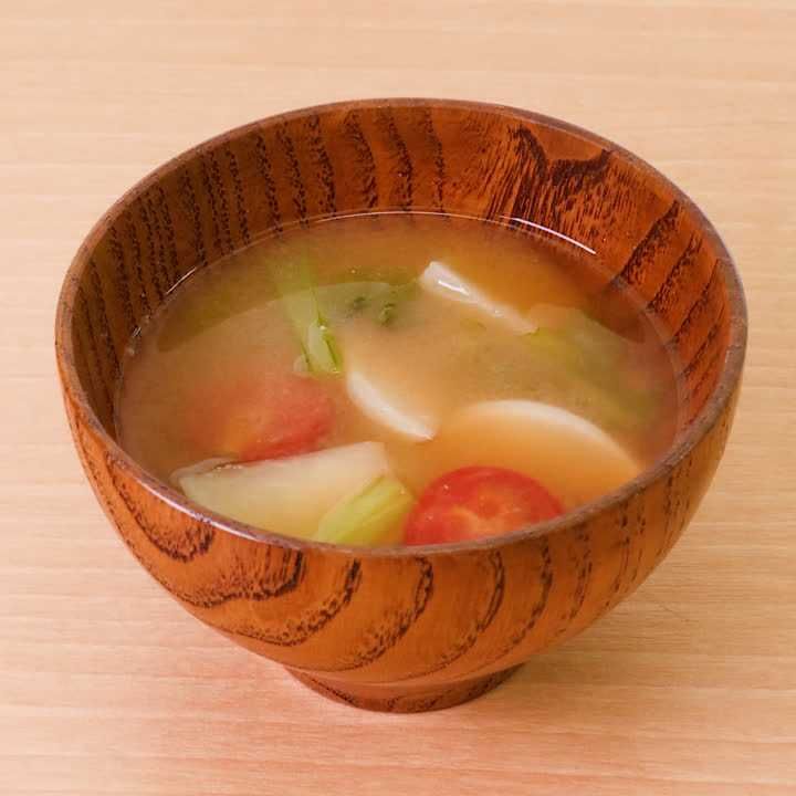 かぶとミニトマトの味噌汁