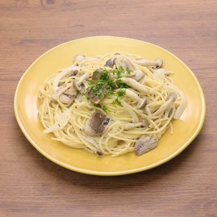 イワシとしめじのオイルパスタ
