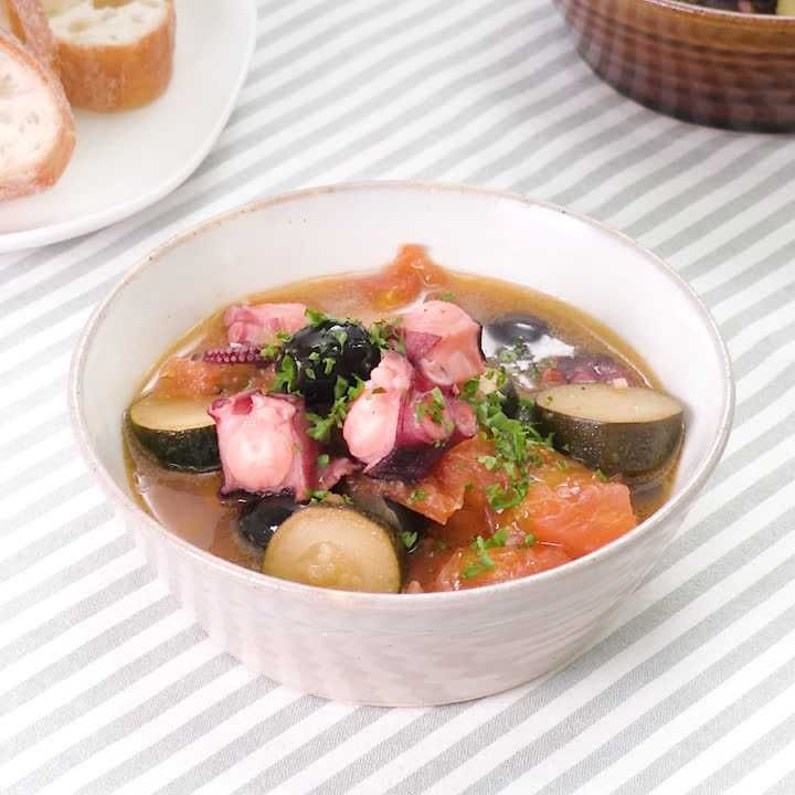 タコとオリーブの白ワイン煮