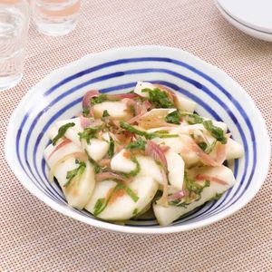 くせになる味わい みょうがと玉ねぎのかき揚げのレシピ動画 作り方 Delish Kitchen