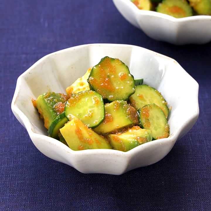アボカドときゅうりのとびこ和え