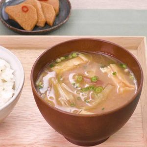 ほっと温まる 豆腐とえのきの味噌汁のレシピ動画 作り方 Delish Kitchen