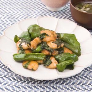 「大葉と鶏むね肉の中華炒め」のレシピ動画