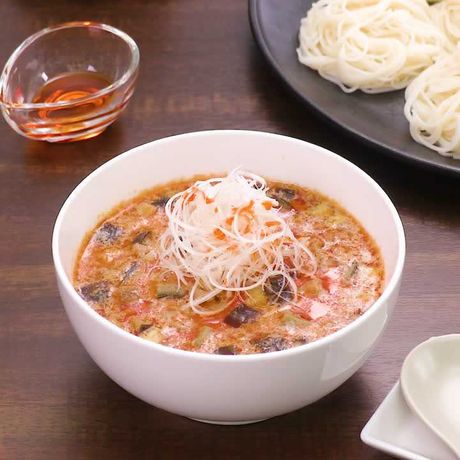 辛味がきいて食欲そそる なすとひき肉の担々風そうめんのレシピ動画 作り方 Delish Kitchen