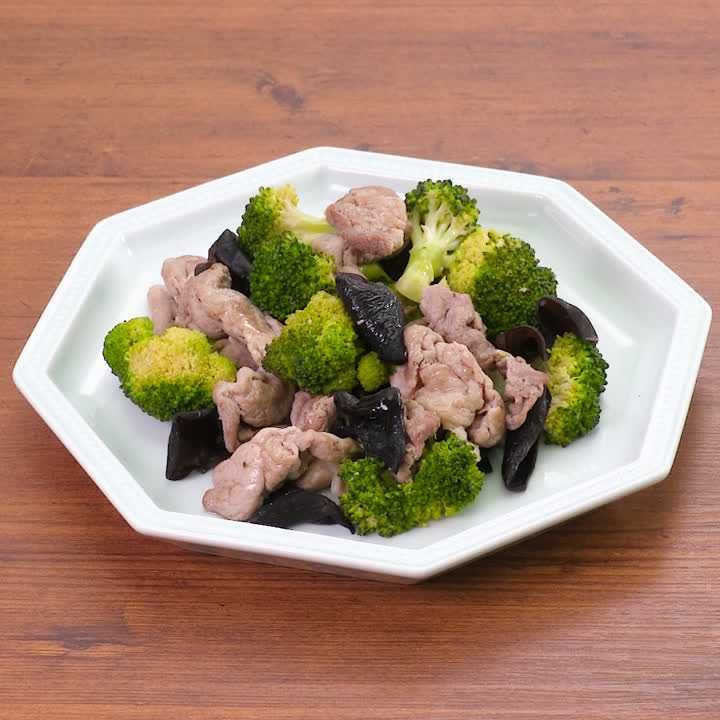 豚肉とブロッコリーの塩炒め