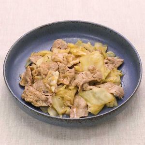 「豚肉とキャベツのごまポン酢蒸し」のレシピ動画