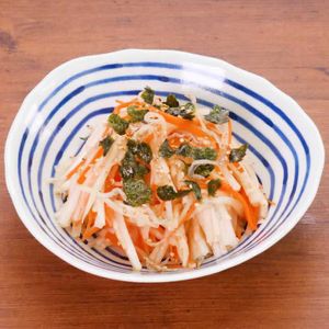 「大根とにんじんのじゃこサラダ」のレシピ動画
