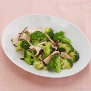 「ブロッコリーのガーリックソテー」のレシピ動画