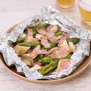 「ししとうとエリンギのバターホイル蒸し」のレシピ動画