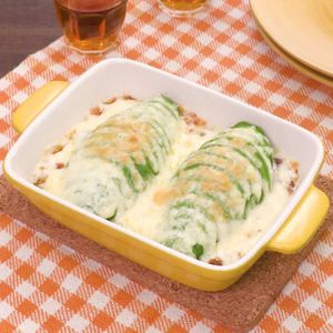 「アボカドのミートグラタン」のレシピ動画