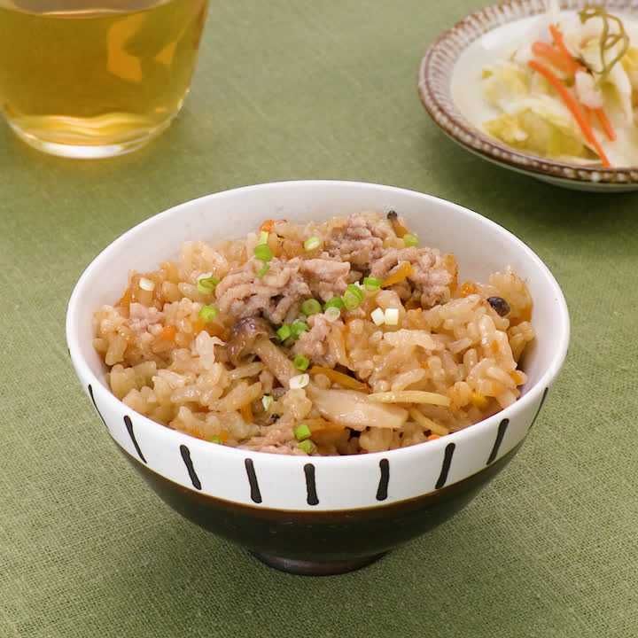 豚ひき肉としめじの甘辛炊き込みご飯