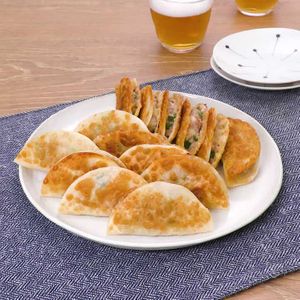 「包まないパリパリ餃子」のレシピ動画