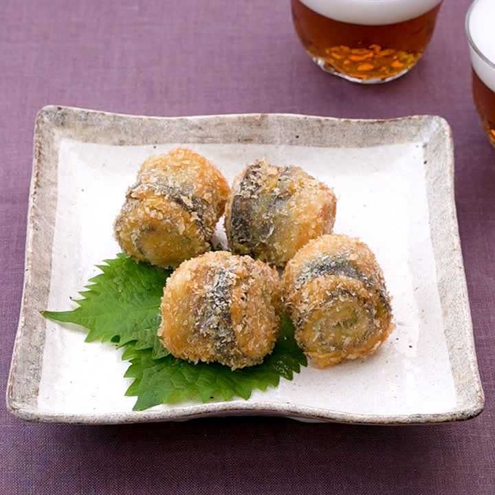 秋刀魚の梅じそロールフライ