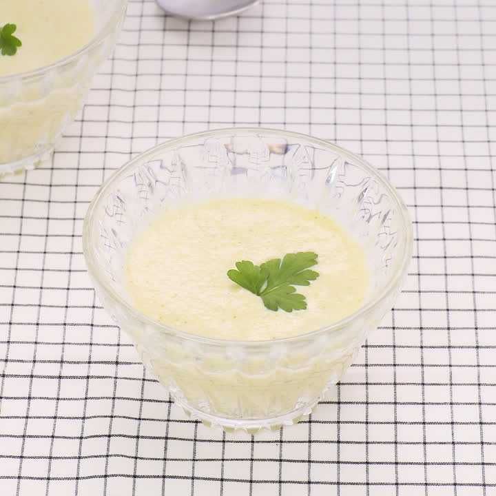 ズッキーニの冷製豆乳ポタージュ