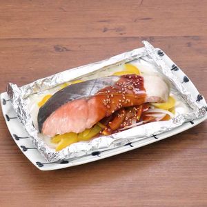 「鮭の韓国風蒸し」のレシピ動画