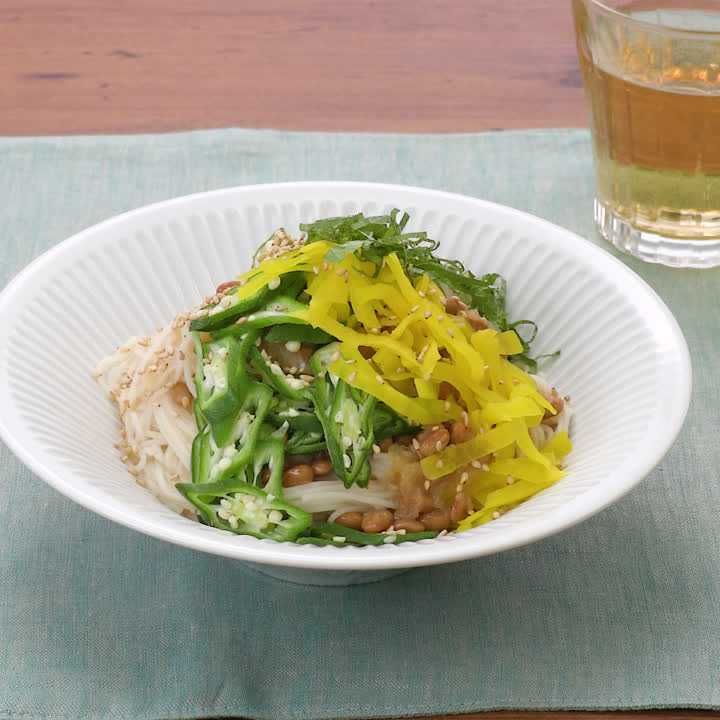 オクラとたくあんのそうめん