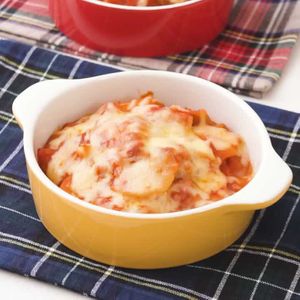 鶏肉とじゃがいものトマトグラタン