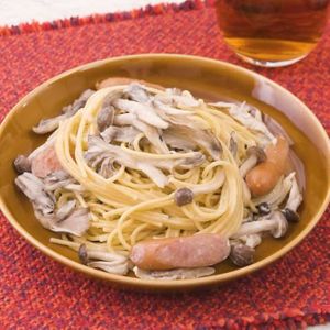 「きのこたっぷりクリームパスタ」のレシピ動画