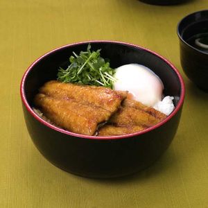 「さんまの蒲焼き丼」のレシピ動画