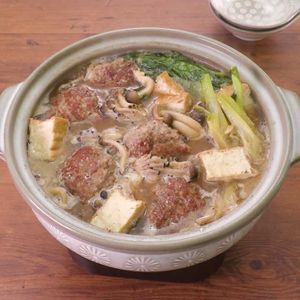 大きな肉だんご鍋