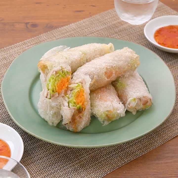 豚肉とキャベツの揚げ春巻き