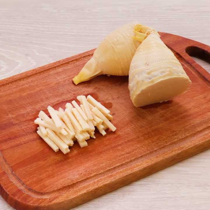 たけのこの細切り