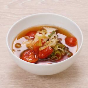 「ミニトマトとエリンギの中華スープ」のレシピ動画