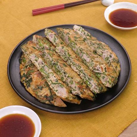 糖質オフ 1人分2 2g 粉豆腐で作る春菊たっぷりチヂミのレシピ動画 作り方 Delish Kitchen
