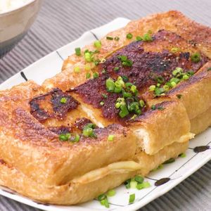 油揚げのねぎ味噌挟み焼き